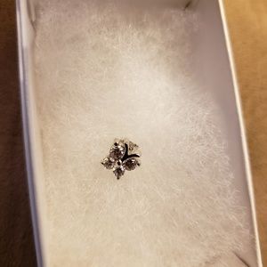 1 Earing stud butterfly